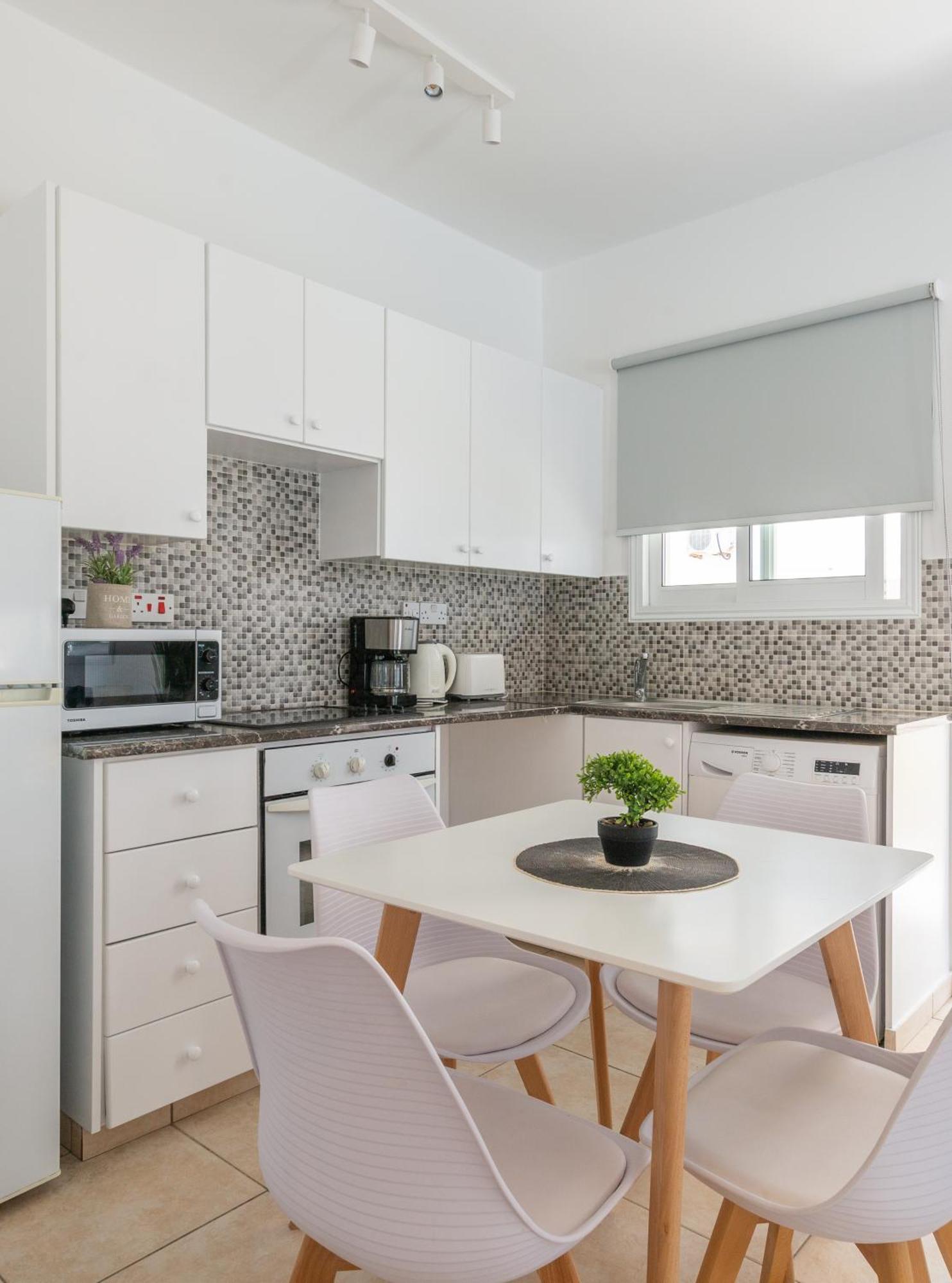 Beautiful One Bed Apartment In Paphos Buitenkant foto