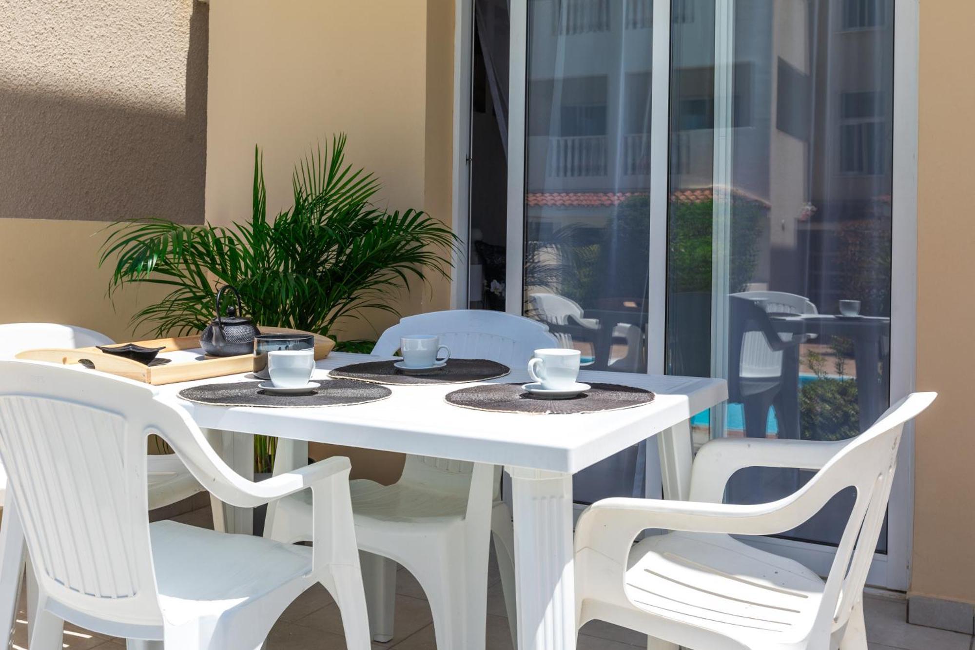 Beautiful One Bed Apartment In Paphos Buitenkant foto