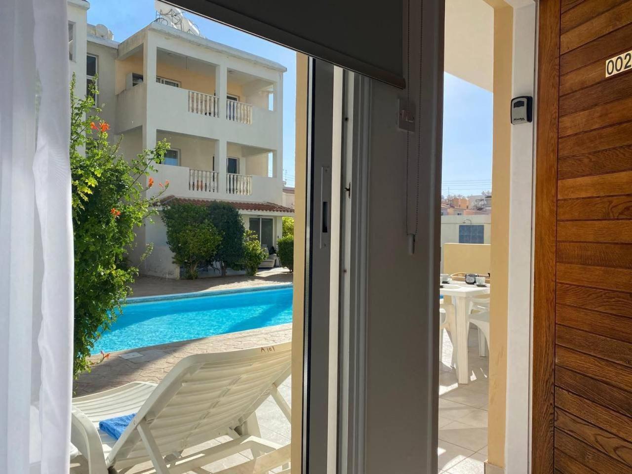 Beautiful One Bed Apartment In Paphos Buitenkant foto