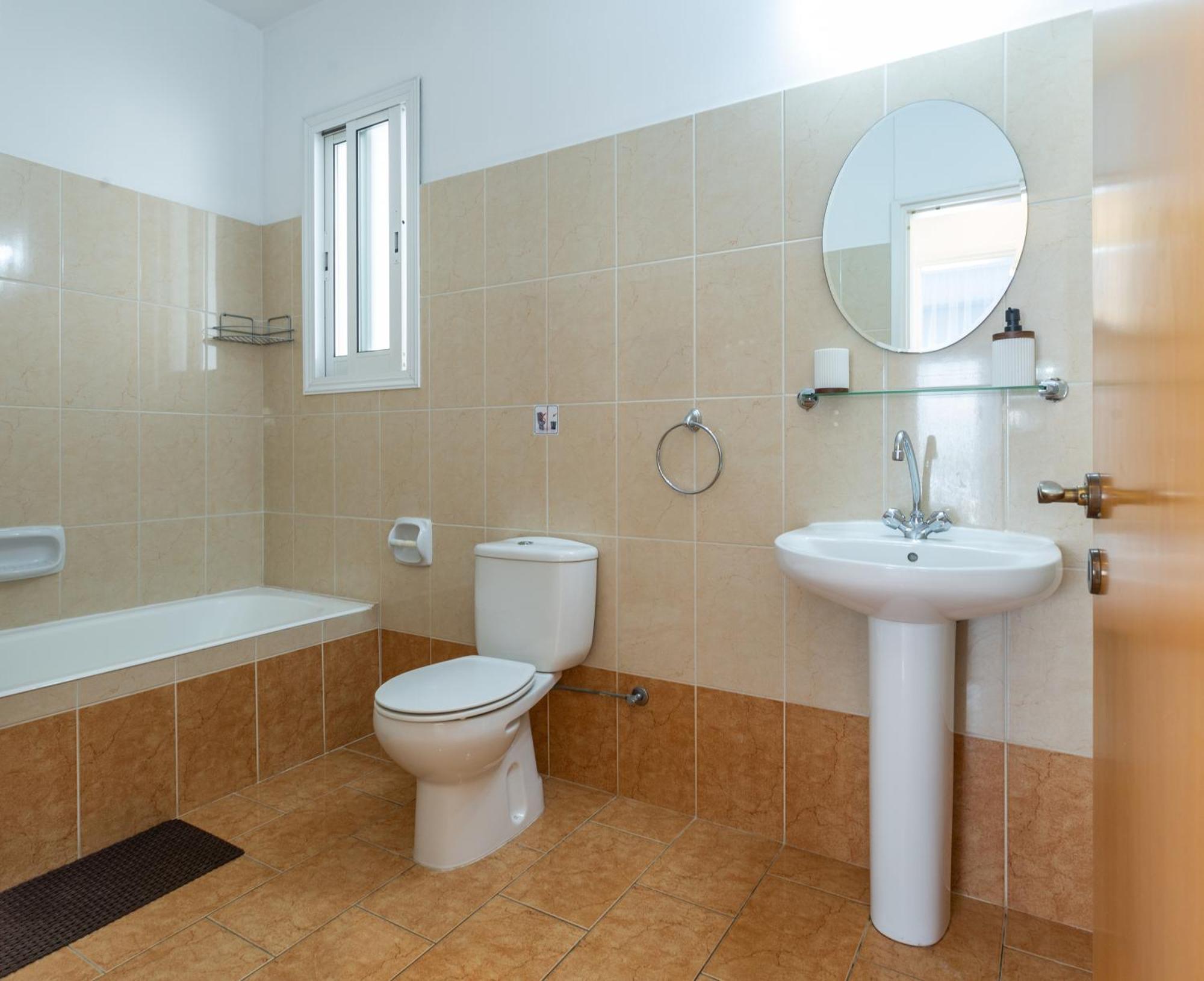 Beautiful One Bed Apartment In Paphos Buitenkant foto