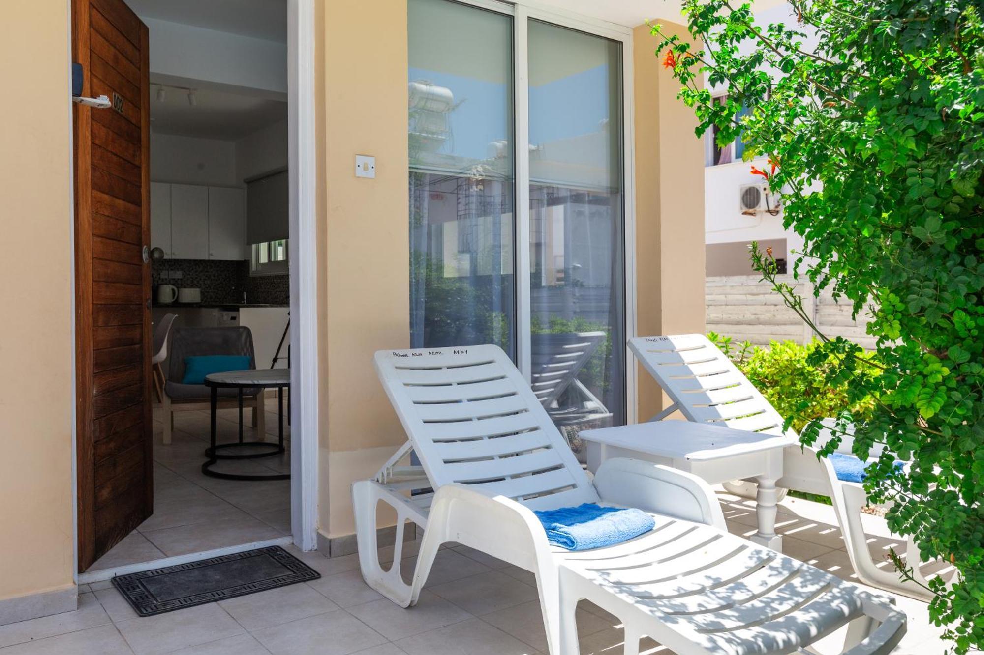 Beautiful One Bed Apartment In Paphos Buitenkant foto